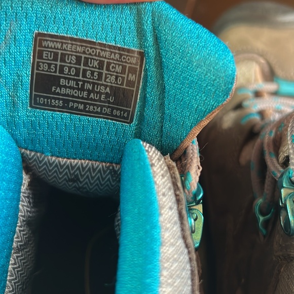 NWOT Keen Mid WP Hiking Boots Shoes Womens size L9 R9.5  🥳 Host Pick 🥳 - Picture 8 of 16